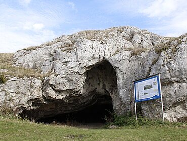 Große Ofnethöhle am Riegelberg am Schäferweg