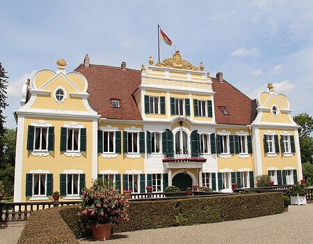 Frontalansicht Schloss Hohenaltheim