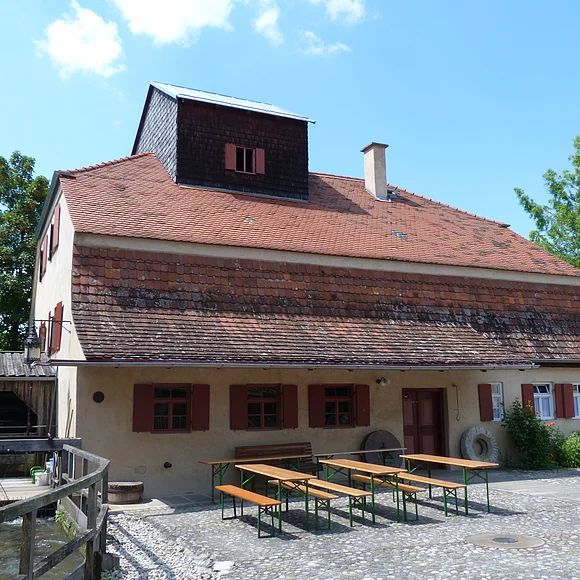 Blick auf das Klostermühlenmuseum in Thierhaupten.