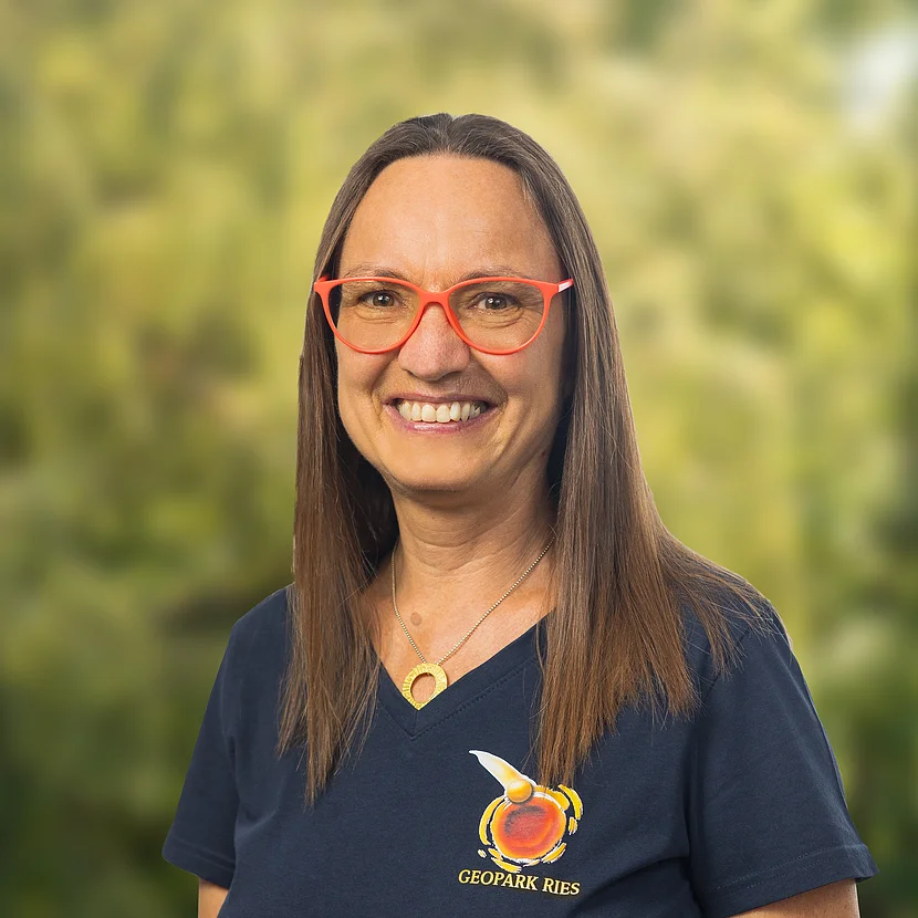 Porträtfoto der Geschäftsführerin Heike Burkhardt.