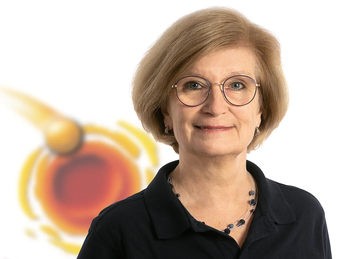 Das Porträtfoto zeigt die Geoparkführerin Ursula Kneißl-Eder.