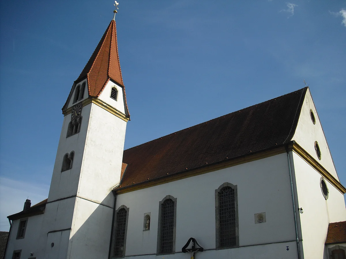 Außenansicht Pfarrkirche St. Georg, Reimlingen Blick auf die Pfarrkirche St. Georg