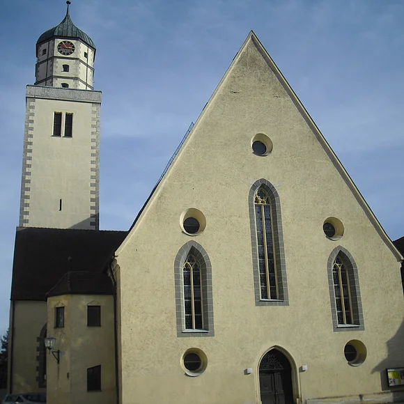 Außenansicht der Pfarrkirche St. Jakob