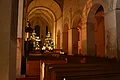 Ehemalige Klosterkirche Auhausen: Blick auf Altar und Hochchor in weihnachtlicher Stimmung Ehemalige Klosterkirche Auhausen: Blick auf Altar und Hochchor in weihnachtlicher Stimmung