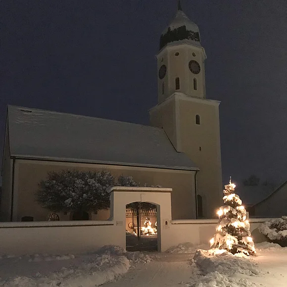 Evang.-Luth. Kirche St. Veit in der Adventszeit