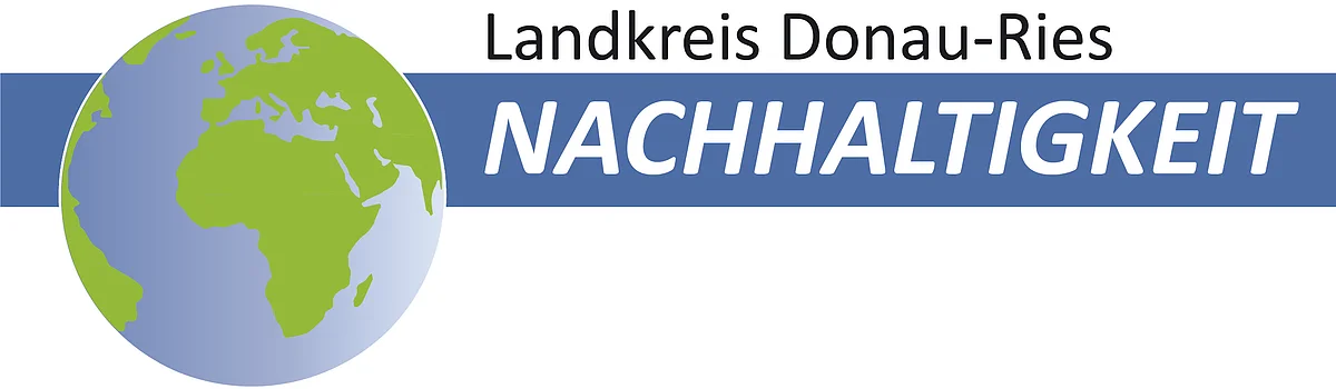 Das Logo der "Landkreis Donau-Ries Nachhaltigkeit" zeigt eine stilisierte Weltkugel.