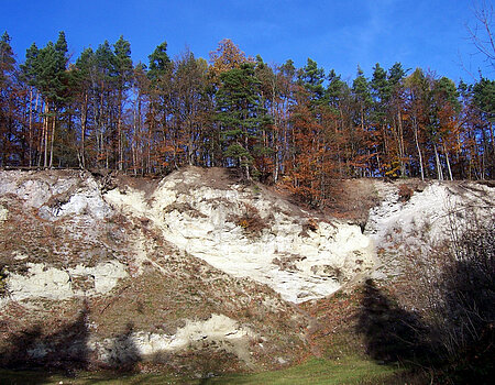 Suevite in contact with displaced Upper Jurassic limestone in Altenbürg quarrySuevite in contact with displaced Upper Jurassic limestone in Altenbürg quarry