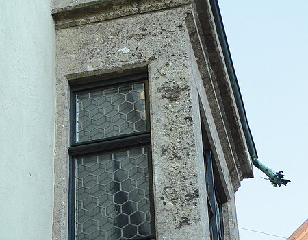 Suevite is susceptible to weathering: projecting bay of Nördlingen’s city hall.