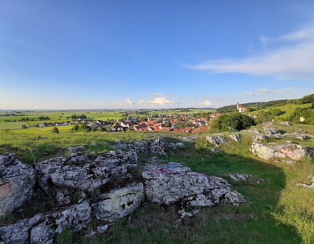 Ausblick vom Geotop Kühstein, Mönchsdeggingen